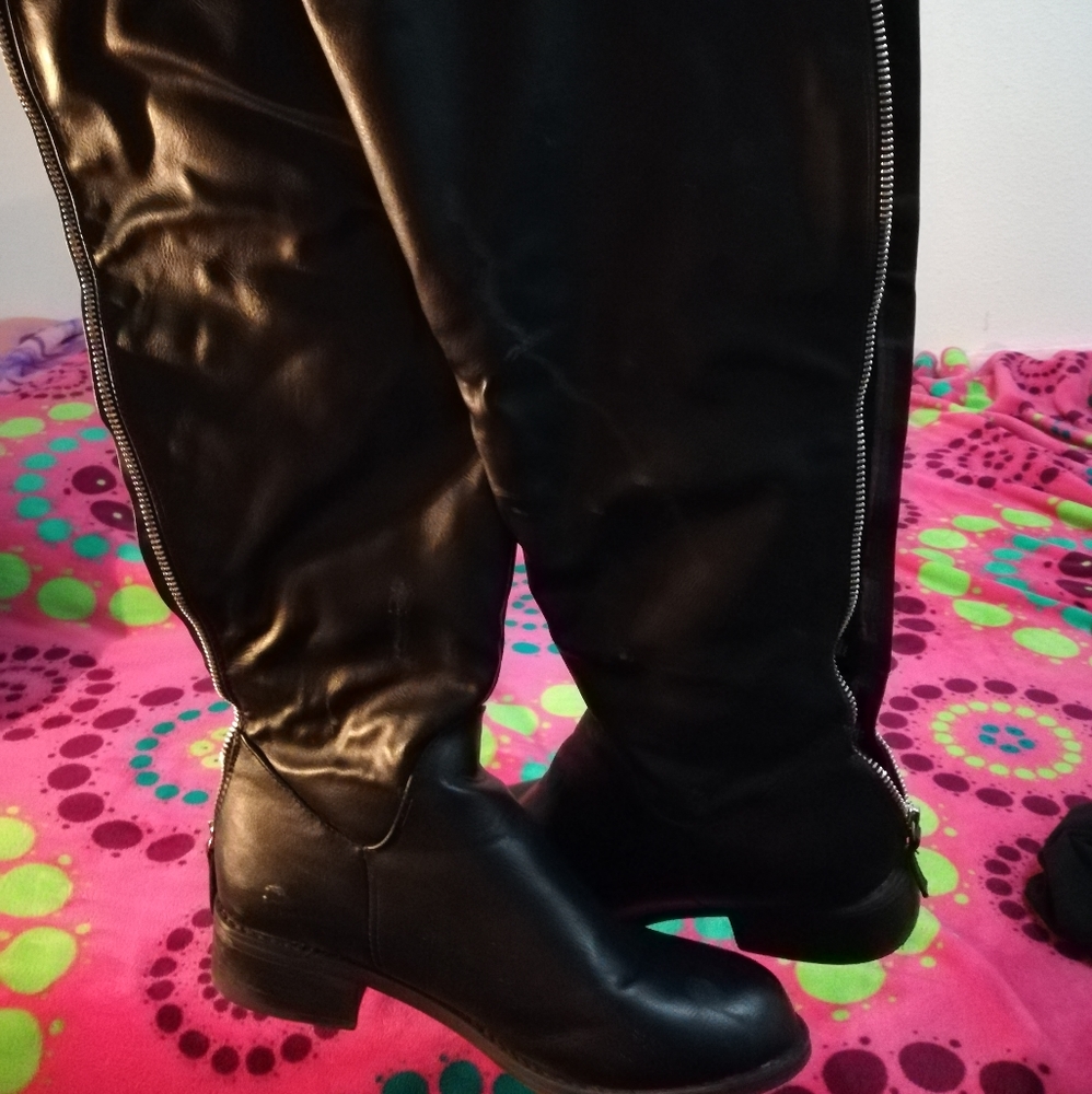 Black Boots